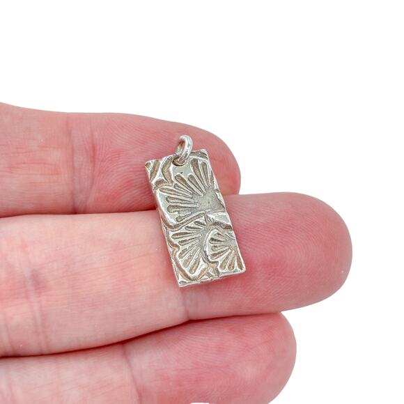 Vintage Sterling Silver 925 Rustic Leaf Flower Hand Tooled Design Pendant - Picture 1 of 6